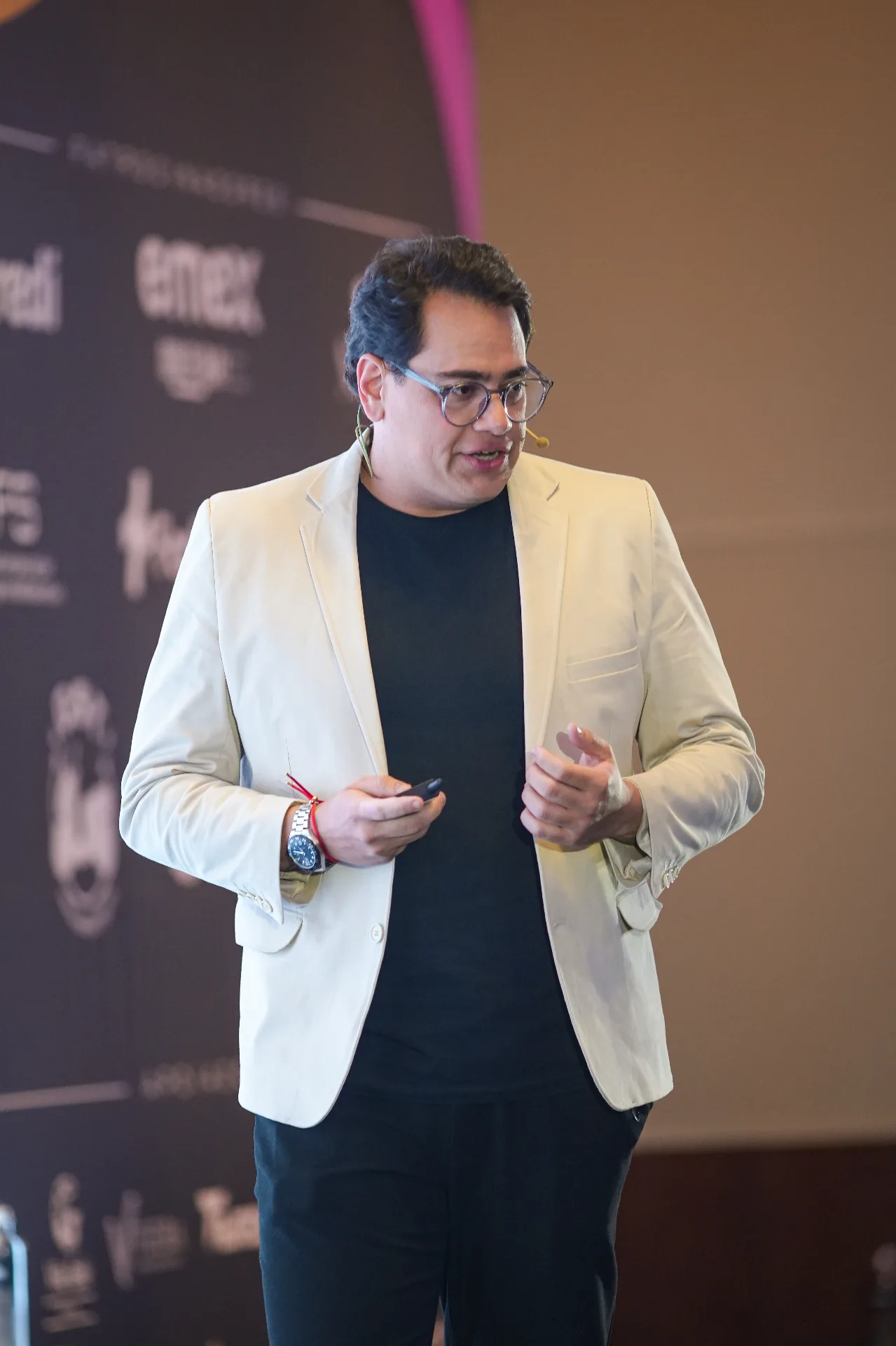 Palestrante apresentando no evento